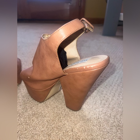 Steve Madden Gabby Cognac Heels- Size 8 - Picture 3 of 10